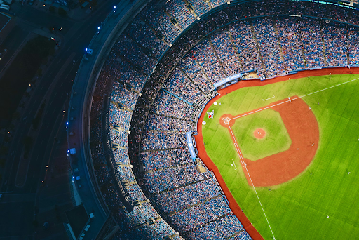 From Training to Tracking: How Wearables Turn Sports Fans Into Everyday Analysts